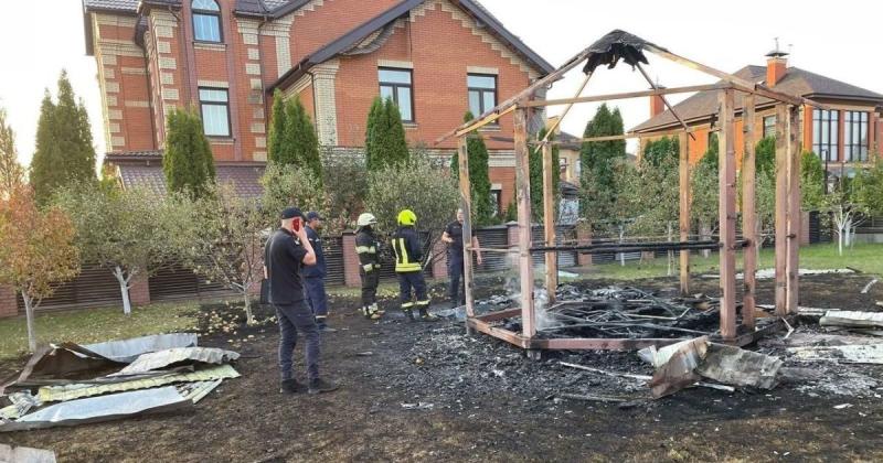 Напад на Київ: поліція продемонструвала наслідки ворожого удару (фото)