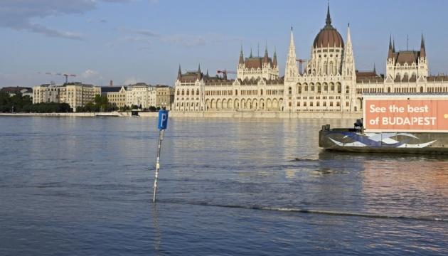 У Будапешті річка Дунай переповнилася і затопила міські вулиці.