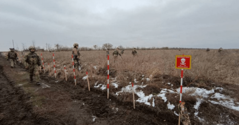 Швеція і Литва виділили 22 мільйони євро на транспортні рішення для розмінування території України: подробиці.